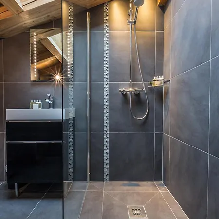 Chalet Cortina Your Exclusive Escape Amidst Alpine Appartamento